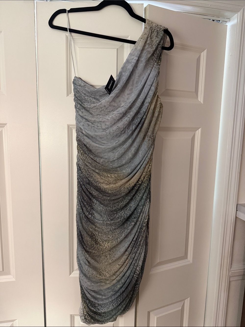 Express One-Shoulder Draped Grey Ombre Dress